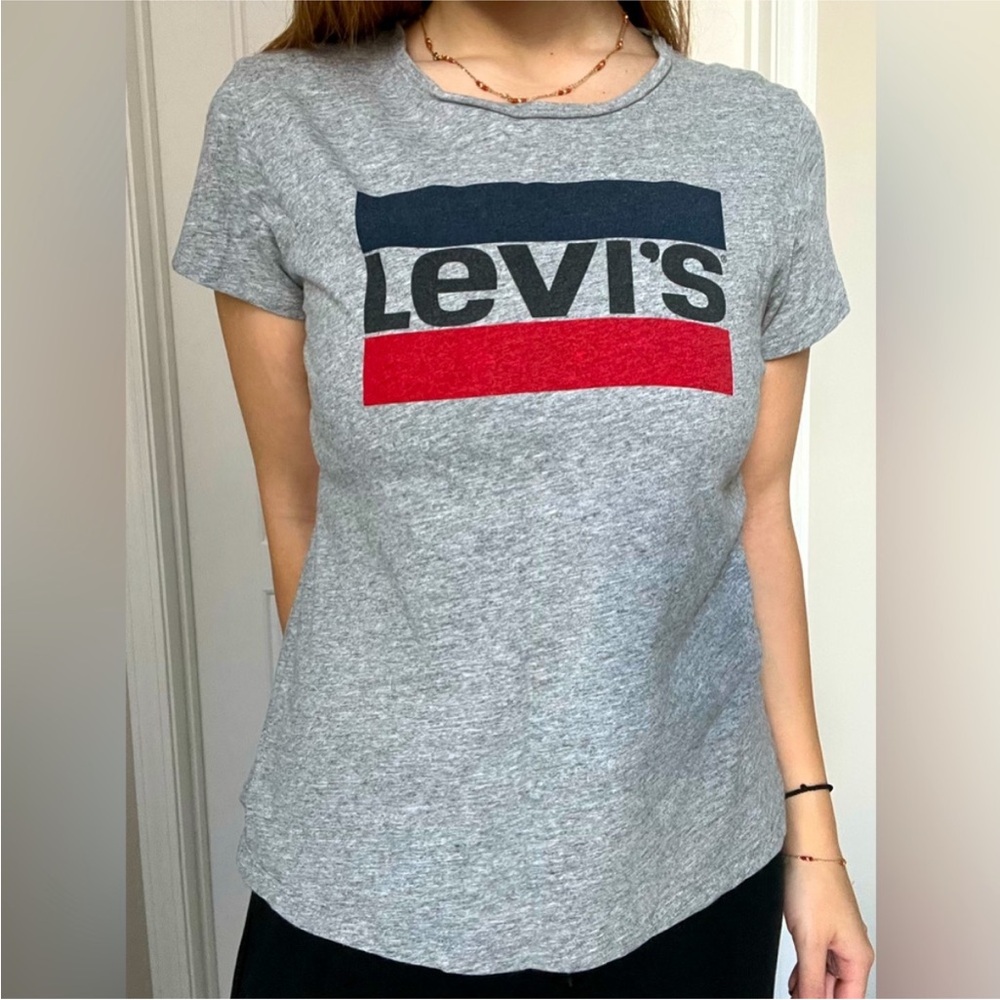 Levi's Gray Graphic Tee